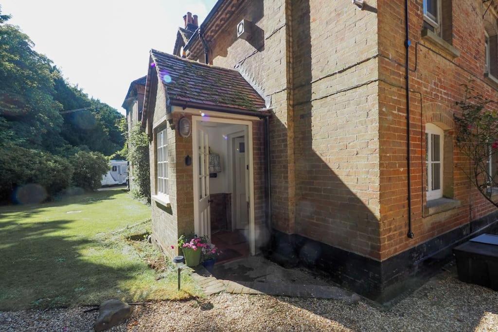 Landford'S Cottage, Your Retreat! Zewnętrze zdjęcie